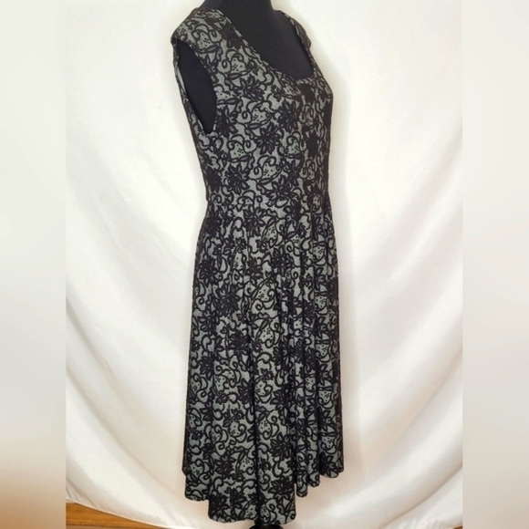 Torrid Lace Overlay Fit & Flare Dress - Size L - Picture 4 of 11